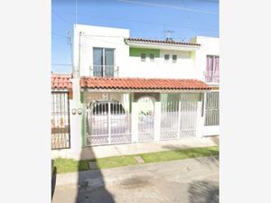 Casa en venta en ADALBERTO NAVARRO SANCHEZ 1057, Los Arrayanes, Guadalajara,  Jalisco, 44766.