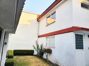 Casa en venta en Las Americas, Naucalpan de Juárez, Méx., México, 53040.