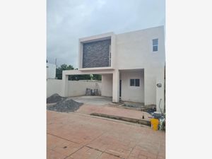 Casa en Venta en Santa Lilia Residencial Victoria