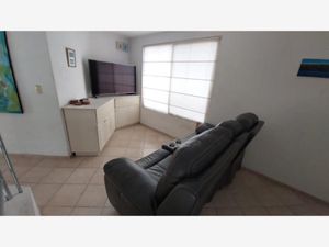 Casa en Venta en Extensión Vista Hermosa Cuernavaca