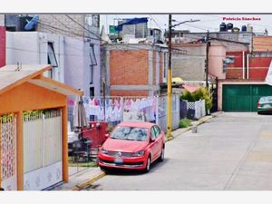 Casa en Venta en Santa Maria Tulpetlac Ecatepec de Morelos