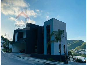 Casa en Venta en Lagos del Vergel Monterrey