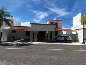 Casa en Venta en El Pedregal de Querétaro Querétaro