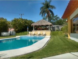 Casa en Venta en Club de Golf Santa Fe Xochitepec