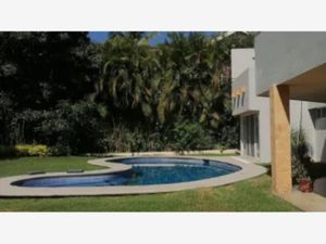 Casa en Venta en Club de golf Tabachines Cuernavaca