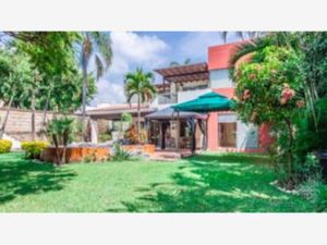 Casa en Venta en Jardines de Ahuatepec Cuernavaca