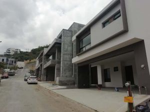 Casa en Venta en PORTAL DE VALLE ALTO Monterrey