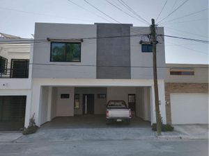 Casa en Venta en Las Torres Monterrey