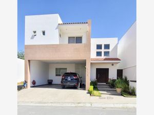 Casa en Venta en Valle de Cristal Monterrey