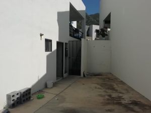 Casa en Venta en Colinas del Huajuco Monterrey