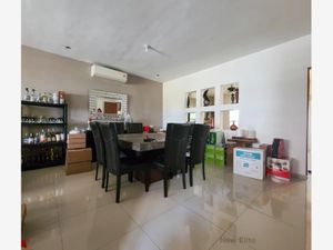 Casa en Venta en Valle de Cristal Monterrey