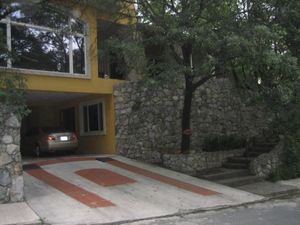 Casa en Venta en Bosques de San Angel Sect Palmillas San Pedro Garza García