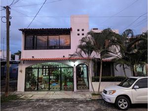 Casa en Venta en Lomas Vistahermosa Colima