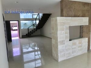 Casa en Venta en Las Lomas Residencial Alvarado