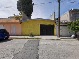 Casa en renta en Estratos 1, Jardines de Morelos Sección Elementos, Ecatepec  de Morelos, México, 55070.