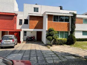 Casa en Venta en Jardines de San Mateo Naucalpan de Juárez