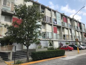 Departamento en Renta en Jardines de Plaza Del Sol Guadalajara