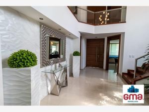 Casa en Venta en Ciudad Bugambilia Zapopan