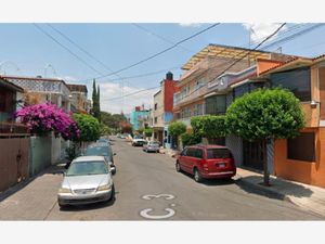 Casa en venta en Calle 3 0, Guadalupe Proletaria, Gustavo A. Madero, Ciudad  de México, 07680.