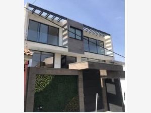 Casa en Venta en Lomas de Tecamachalco Naucalpan de Juárez