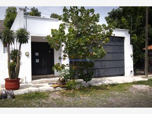 Casa en Venta en Arboledas Colima