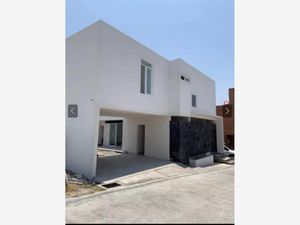 Casa en Venta en Real Santa Fe Xochitepec