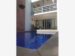 Casa en Venta en Lomas de Tzompantle Cuernavaca