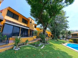 Casa en Venta en Palmira Tinguindin Cuernavaca