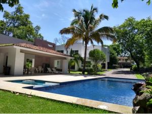 Casa en Venta en Pedregal de las Fuentes Jiutepec