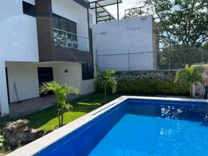 Casa en Venta en Pedregal de las Fuentes Jiutepec