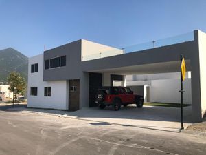 Casa en Venta en Amorada Privada Residencial Santiago