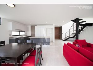 Casa en Venta en Lomas de Comanjilla León