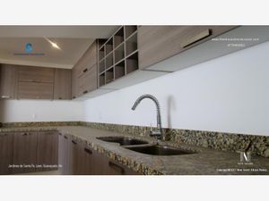 Casa en Venta en Jardines de Santa Fe León