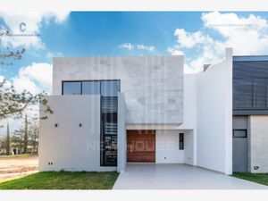 Casa en Venta en La Campiña del Bosque León