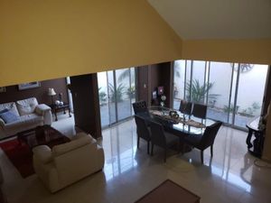 Casa en Venta en La Rioja Privada Residencial Monterrey