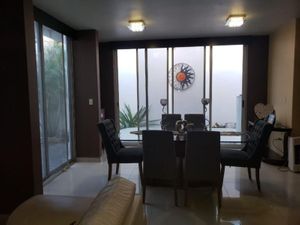 Casa en Venta en La Rioja Privada Residencial Monterrey