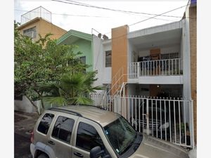 Casa en Venta en Echeverría 1a. Sección Guadalajara
