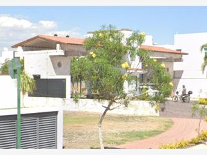 Casa en Venta en Onzze Madera Celaya