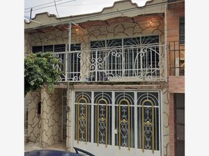 Casa en Venta en Valentin Gomez Farias Guadalajara