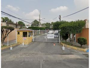 Casa en venta en VIVEROS DE COYOACAN 0, Viveros de la Loma, Tlalnepantla de  Baz, México, 54080. Sam's Club Satélite, Walmart Satélite, DIF Tlanepantla