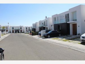 Casa en Renta en Residencial el Refugio Querétaro