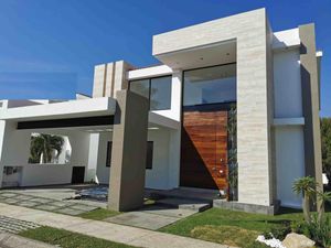 Casa en Venta en Paraíso Country Club Emiliano Zapata