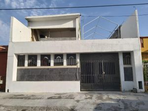 Casa en Venta en Carmen Romano de Lopez Portillo (fomerrey 27) San Nicolás de los Garza