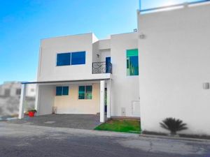 Casa en Venta en Arboledas de Loma Bella Puebla