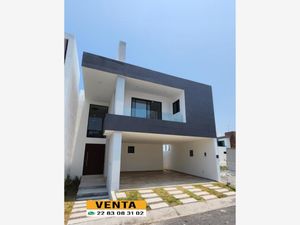 Casa en Venta en Las Lomas Residencial Alvarado