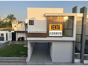 Casa en Venta en Las Lomas Residencial Alvarado