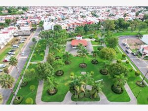 Casa en Venta en Jardines Del Valle Zapopan