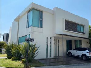 Casa en Venta en Virreyes Residencial Zapopan