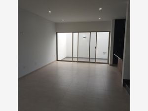 Casa en Venta en Valle Imperial Zapopan