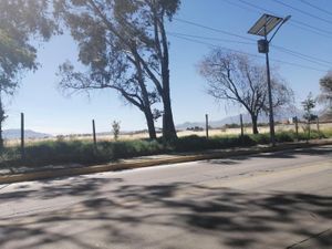 Terreno en Venta en San Miguel Totocuitlapilco Metepec